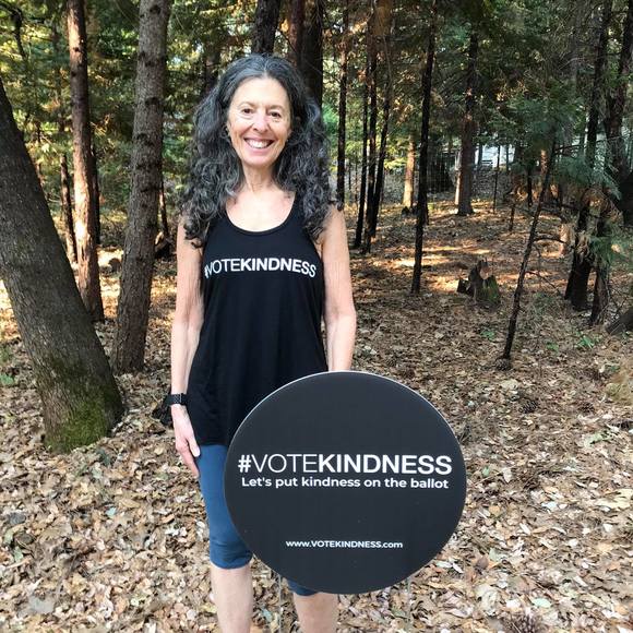 Meet your Posher, Iris - Picture 1 of 1